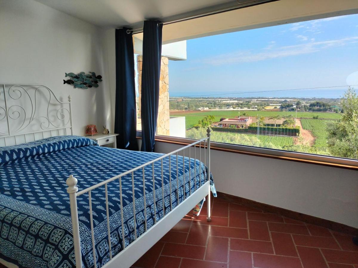 Le Finestre Sul Mare Bed & Breakfast Conversano Eksteriør bilde